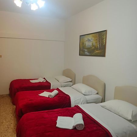 Host Roma Hostel Εξωτερικό φωτογραφία