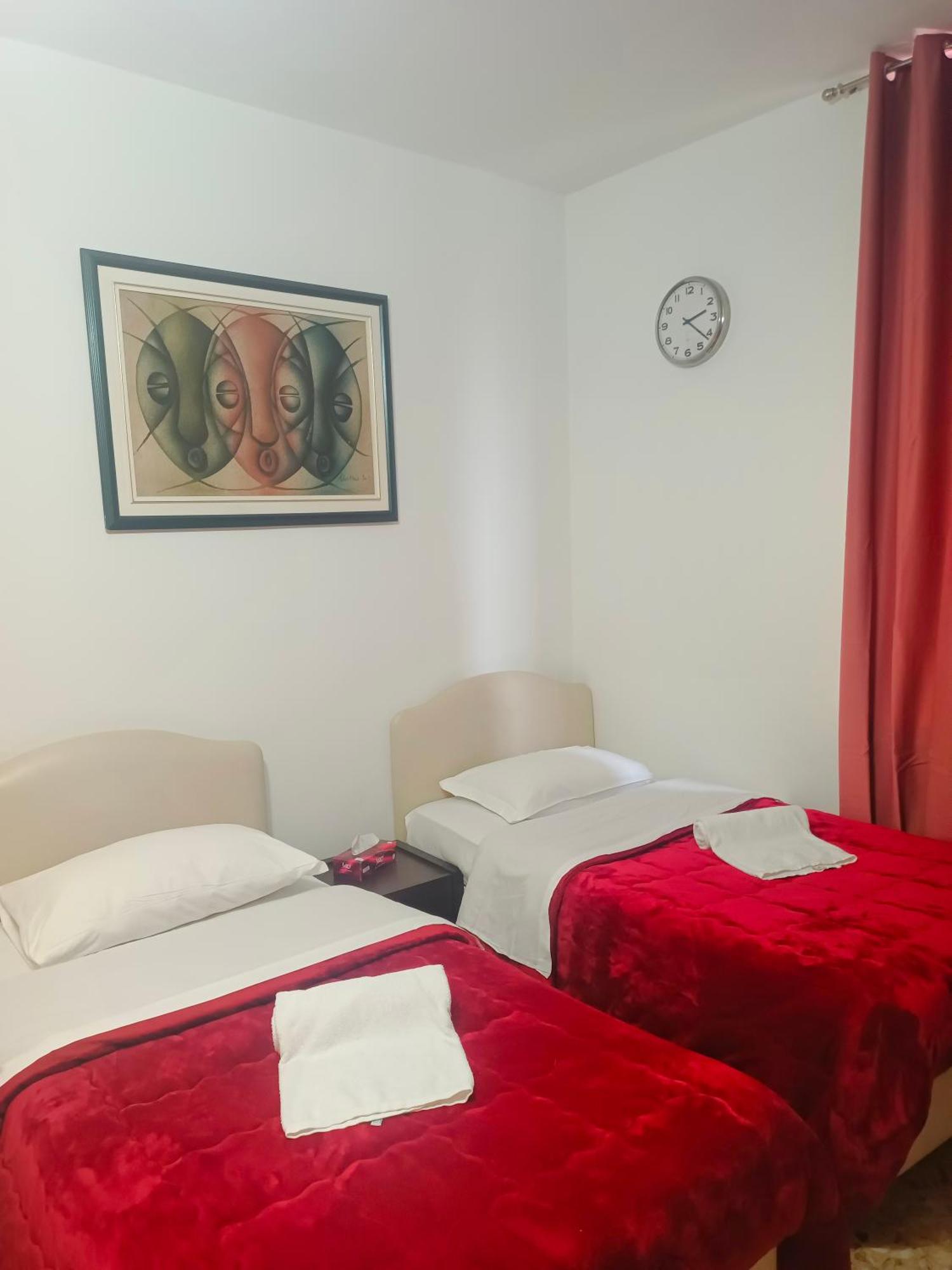 Host Roma Hostel Εξωτερικό φωτογραφία